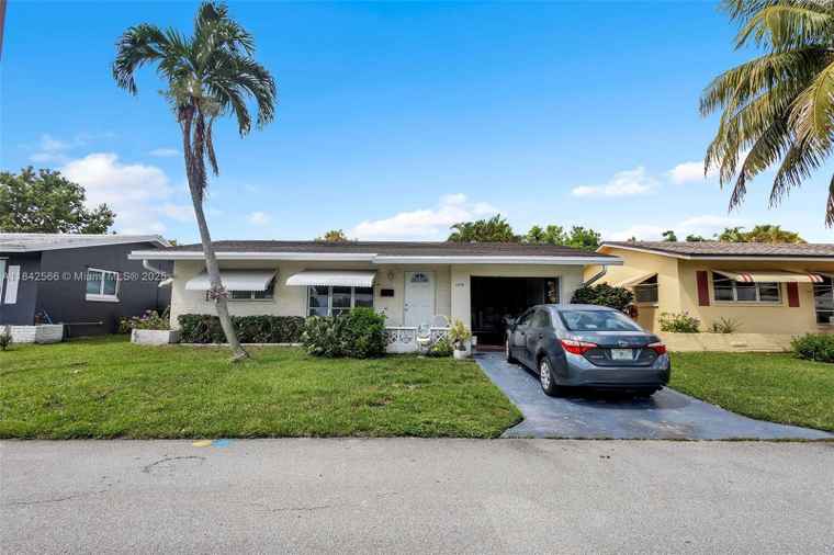 Photo of 4906 NW 53rd Ct Tamarac, FL 33319