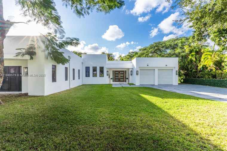 Photo of 1120 Wallace St Coral Gables, FL 33134