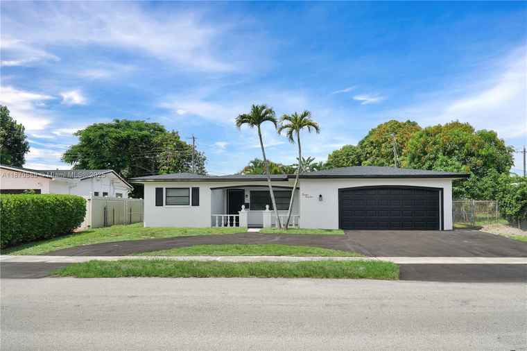 Photo of 1600 N 74th Ter Hollywood, FL 33024