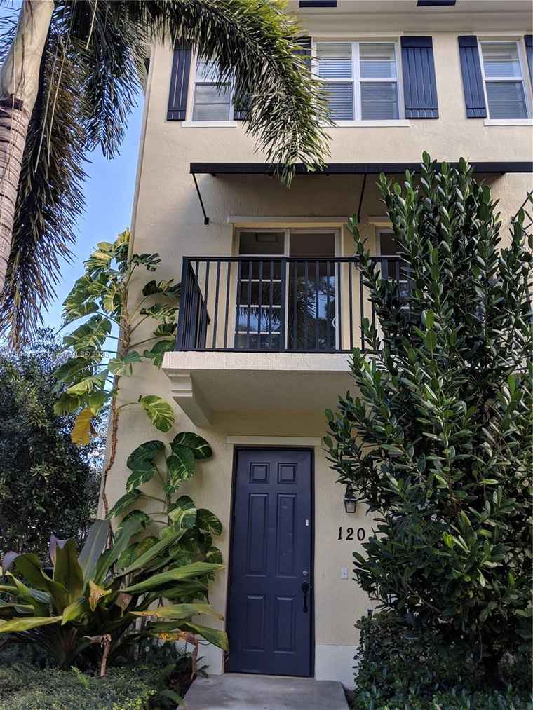 Photo of 120 Cat Rock Ln Jupiter, FL 33458