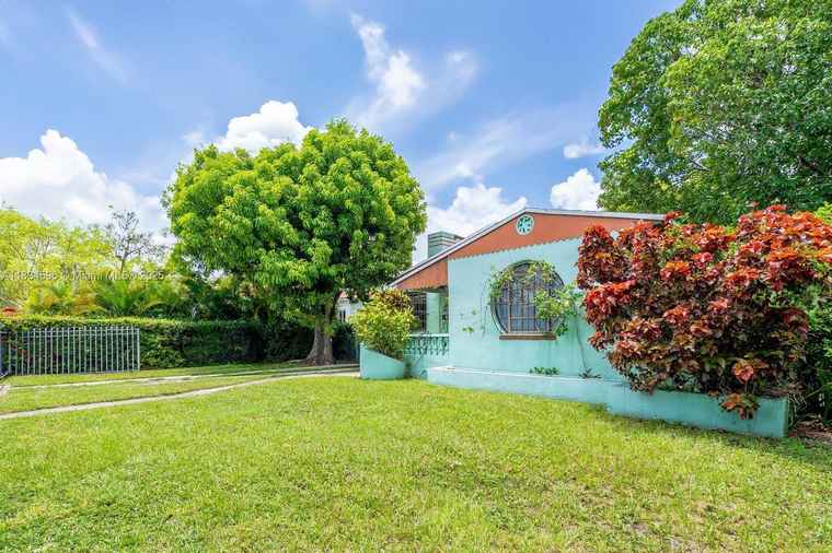 Photo of 2025 SW 19th St Miami, FL 33145