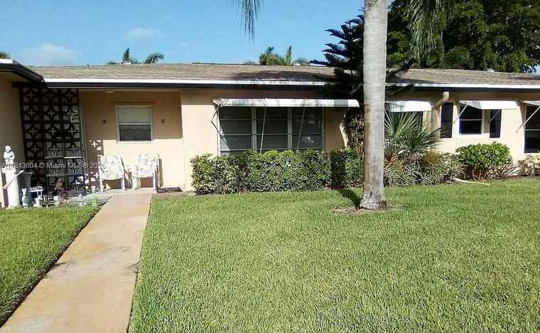 Photo of 1050 North Dr Unit B Delray Beach, FL 33445