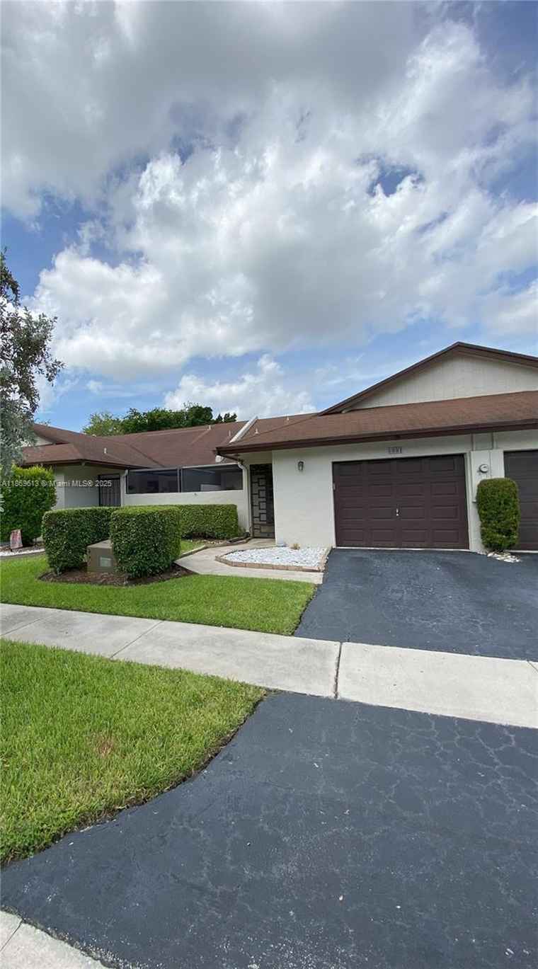 Photo of 6081 NW 90th Ave Tamarac, FL 33321