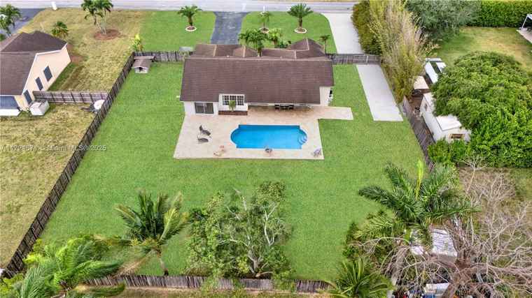 Photo of 1641 NW 15th Ave Homestead, FL 33030
