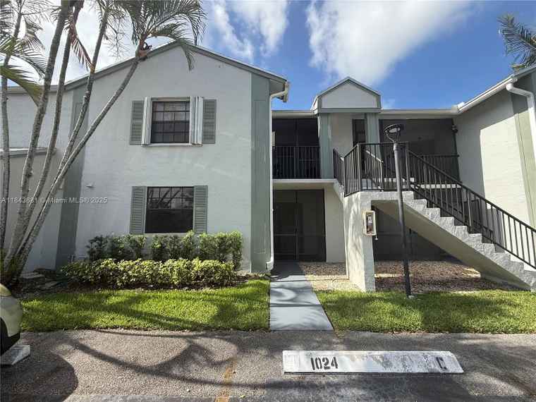 Photo of 1024 S Independence Dr Unit 1024C Homestead, FL 33034
