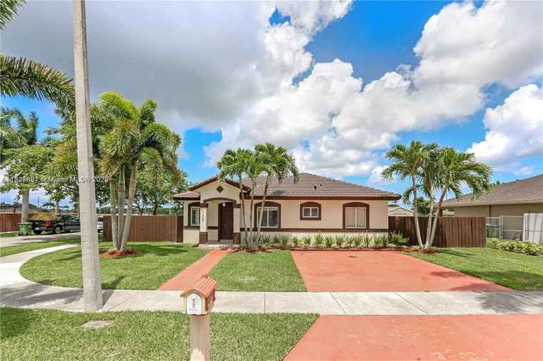Photo of 709 SE 14th Pl Homestead, FL 33033