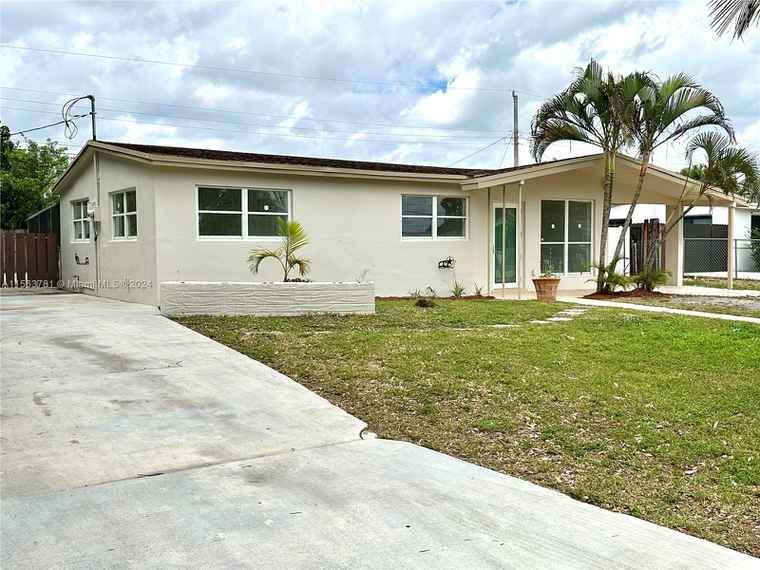 Photo of 1320 N 67th Ter Hollywood, FL 33024