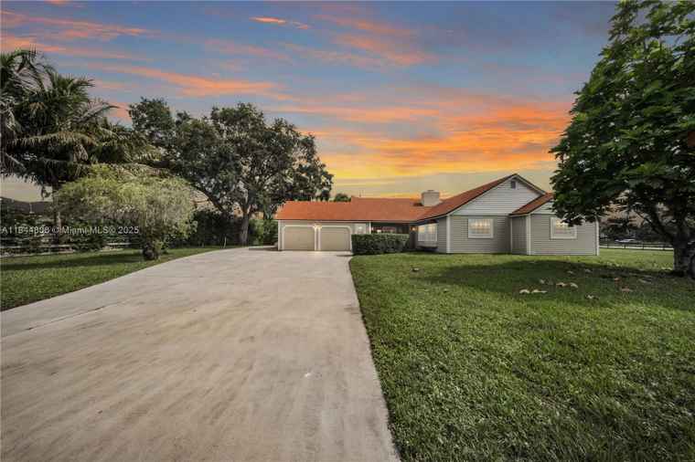 Photo of 14801 SW 31st Ct Davie, FL 33331