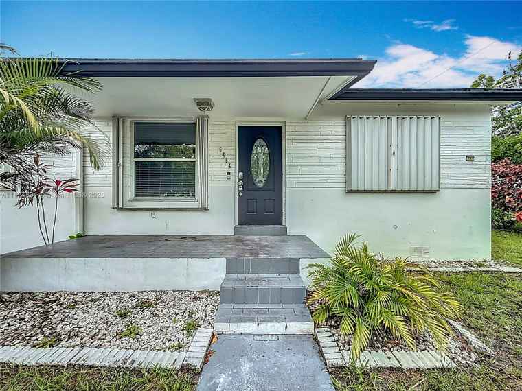 Photo of 6464 Mcclellan St Hollywood, FL 33024