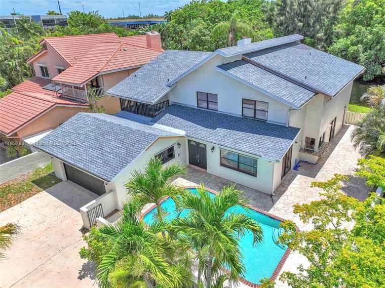 Photo of 911 Mockingbird Ln Plantation, FL 33324