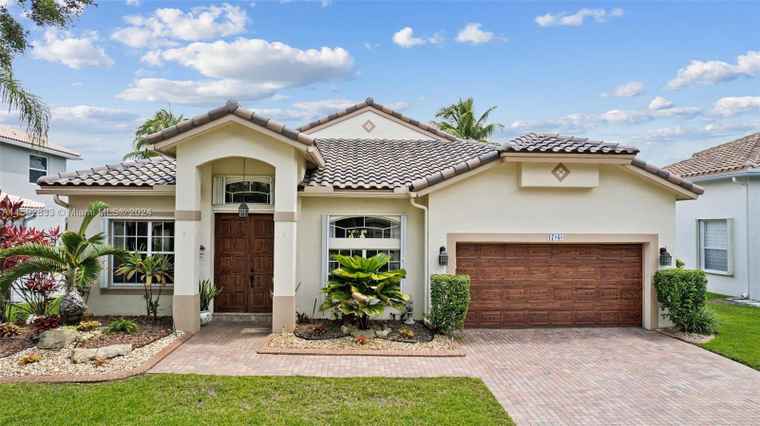 Photo of 17080 NW 15th St Pembroke Pines, FL 33028