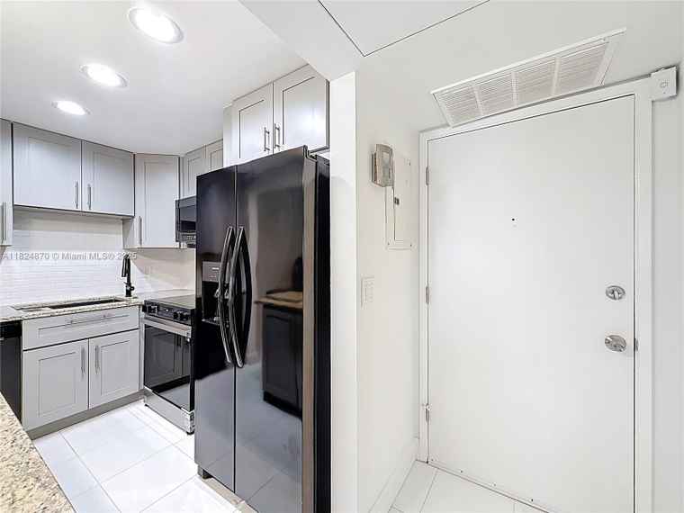 Photo of 101 E Mcnab Rd #311 Pompano Beach, FL 33060