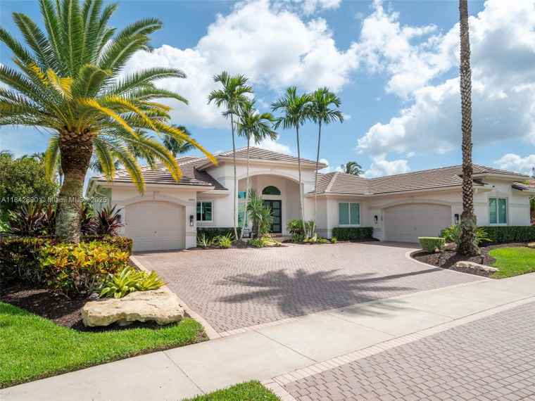 Photo of 14886 SW 40th St Davie, FL 33331