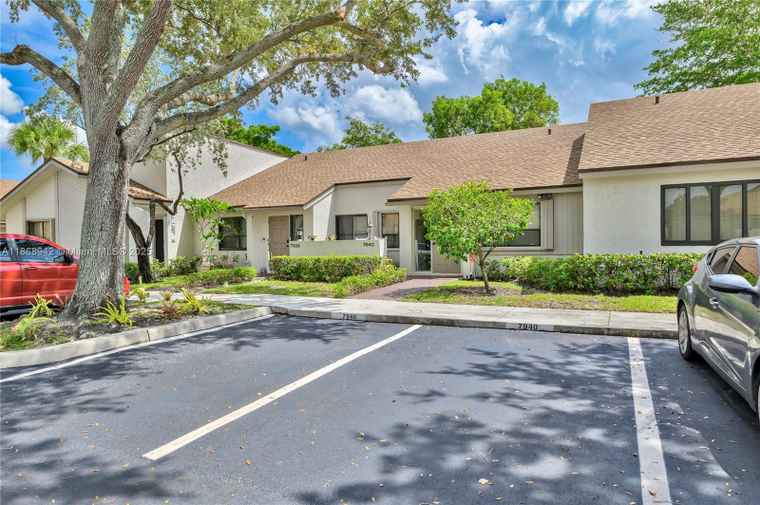 Photo of 7940 NW 10th St Plantation, FL 33322