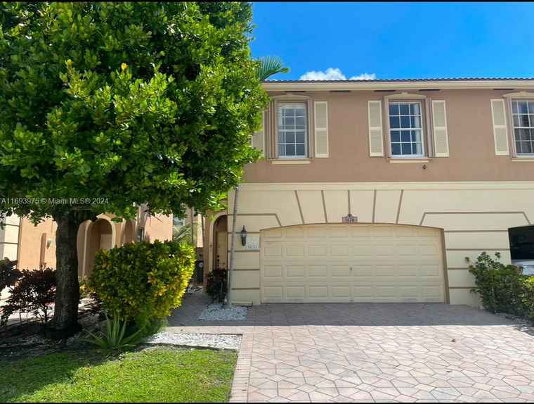 Photo of 5176 Stagecoach Dr Coconut Creek, FL 33073