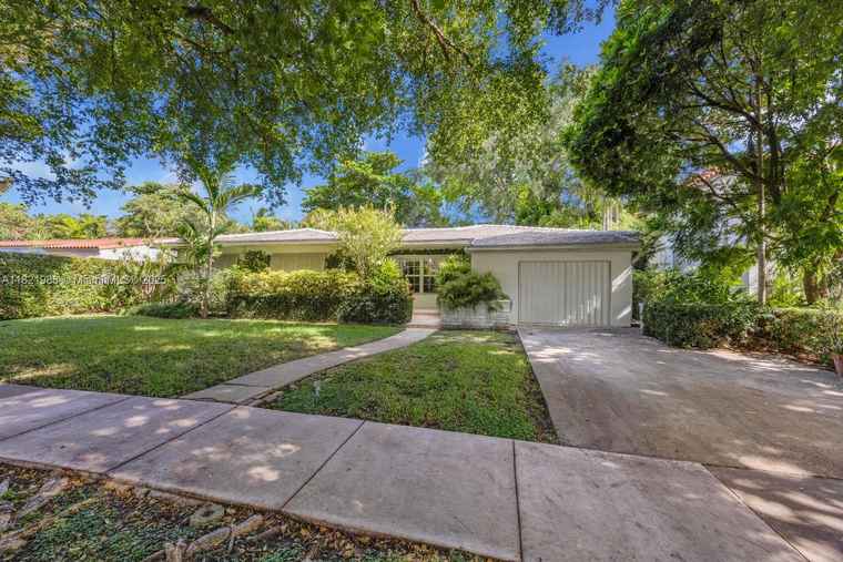 Photo of 1422 Milan Ave Coral Gables, FL 33134