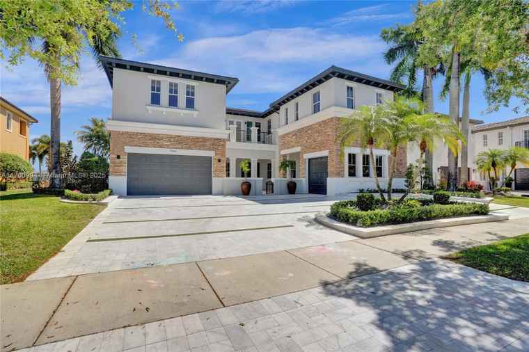 Photo of 7944 NW 111th Way Parkland, FL 33076