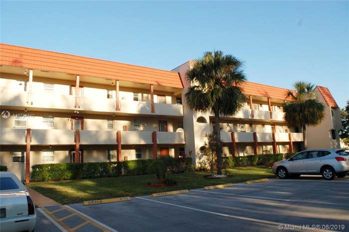 2750 W Sunrise Lakes Dr W 309 Sunrise Fl 33322 1 Bed 1 Bath