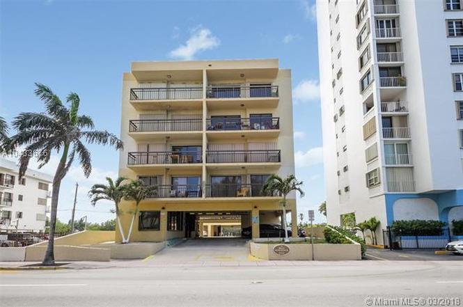 6444 Collins Ave 502 Miami Beach Fl 33141 Mls A10433676 Redfin 6444 Collins Ave 502 Miami Beach Fl 33141