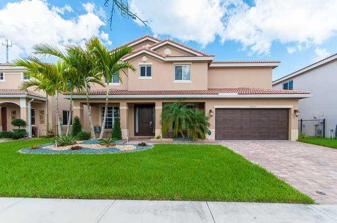 20609 Nw 14 Pl Miami Gardens Fl 33169 Mls A1981944 Redfin 20609 Nw 14 Pl Miami Gardens Fl 33169
