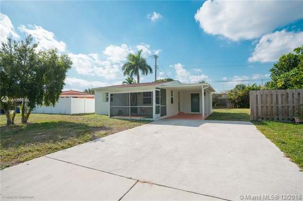 2781 Ne 13th Ave Pompano Beach Fl 33064 2 Beds1 Bath