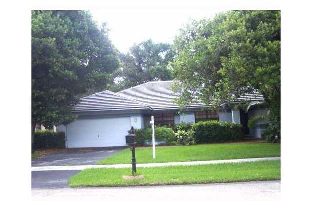 1720 E Oak Knoll Cir Davie Fl 33324 Mls D1335074 Redfin 1720 E Oak Knoll Cir Davie Fl 33324