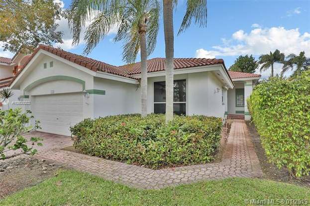 1210 Bel Aire Dr Pembroke Pines Fl 33027 Mls A10605083 Redfin