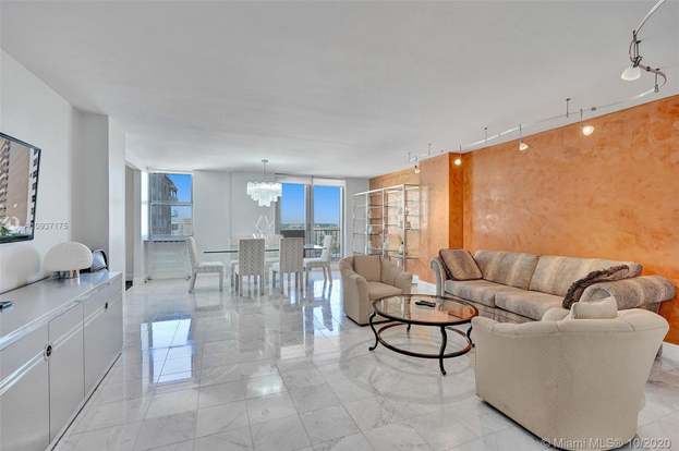 1912 S Ocean Dr Unit 18C