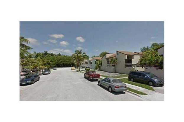 15906 Sw 90 Ct Unit A Palmetto Bay Fl 33157 Mls A2079326 Redfin 15906 Sw 90 Ct Unit A Palmetto Bay Fl 33157