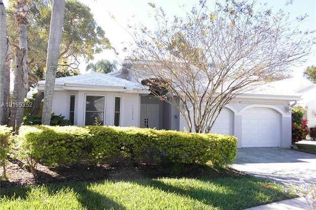 15210 Wilshire Way Pembroke Pines Fl 33027 Mls A10199352 Redfin