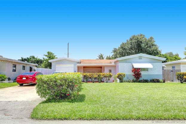6951 Sw 11 St Pembroke Pines Fl 33023 Mls A10707416 Redfin