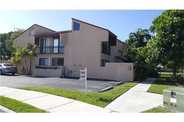 15910 Sw 91 Ct Unit C Palmetto Bay Fl 33157 Mls A2208603 Redfin 15910 Sw 91 Ct Unit C Palmetto Bay Fl 33157