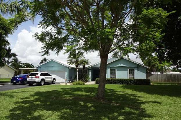 1621 Nw 17th St Homestead Fl 33030 Mls A10530739 Redfin 1621 Nw 17th St Homestead Fl 33030