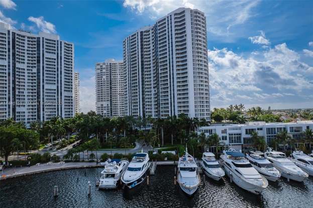 21055 yacht club drive aventura fl 33180