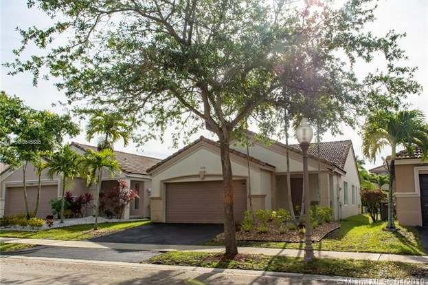 1518 Canary Island Dr Weston Fl 33327 Mls A10645886 Redfin