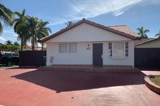 8980 Nw 116th St Hialeah Gardens Fl 33018 Mls A10782984 Redfin