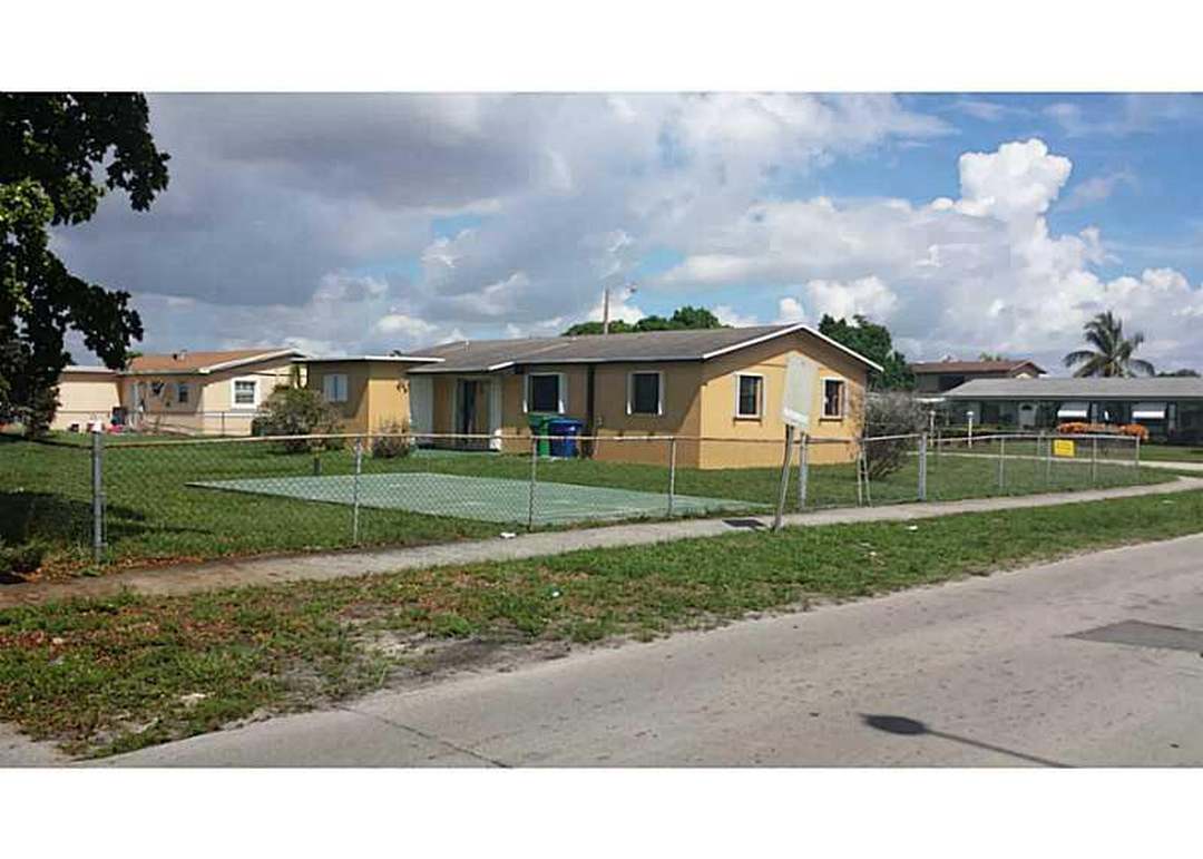 2900 NW 208 Te, Miami Gardens, FL 33056
