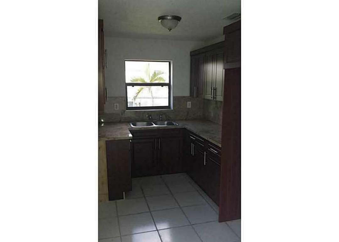 2900 NW 208 Te, Miami Gardens, FL 33056