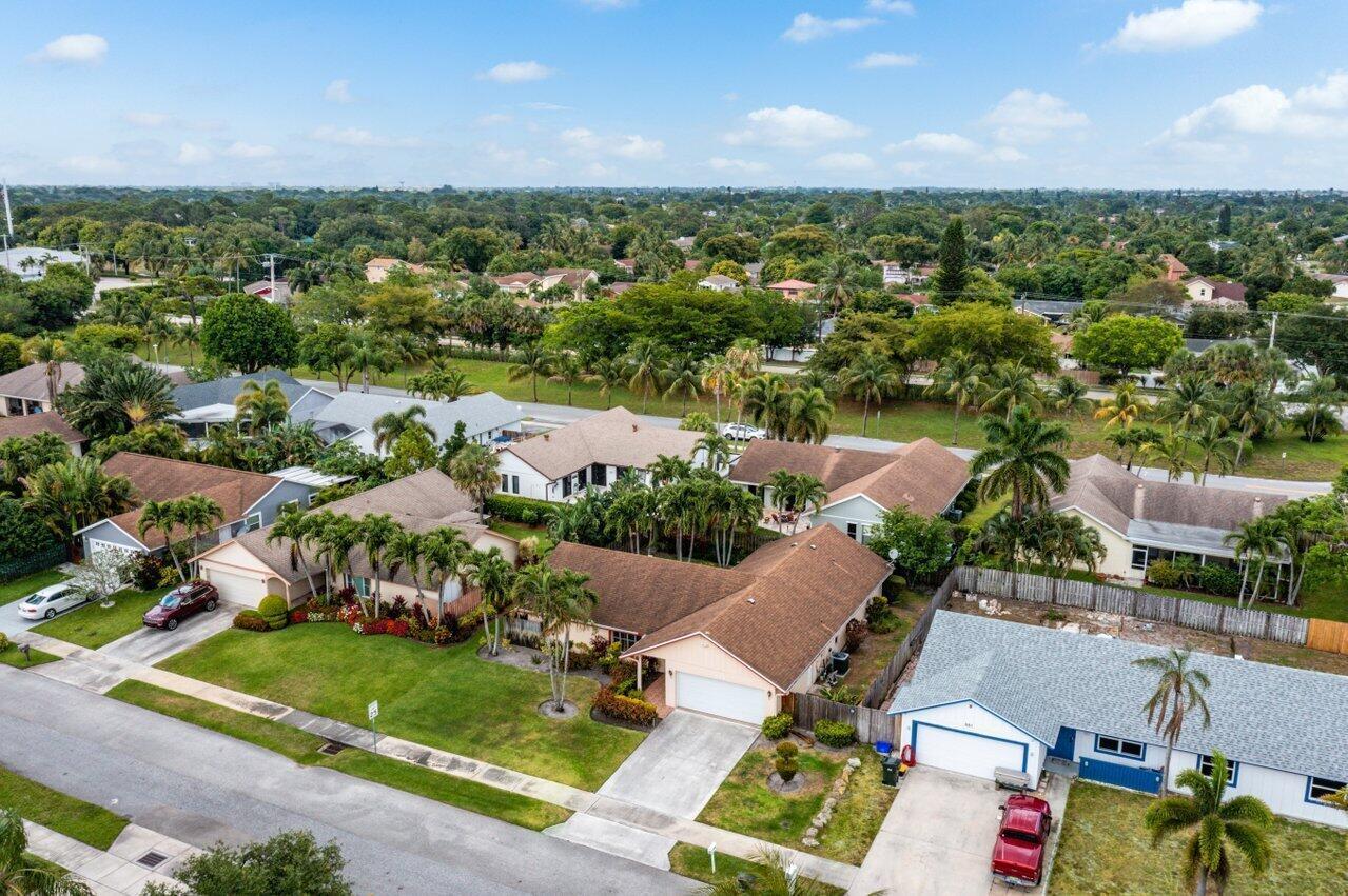 563 Nw 45th Dr, Delray Beach, Fl 33445 