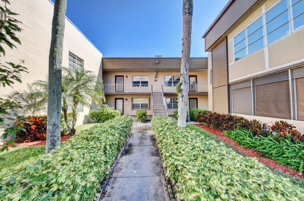 708 Burgundy O, Delray Beach, Fl 33484 