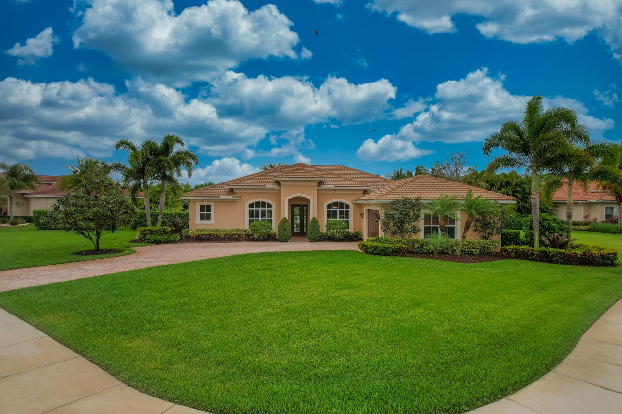 1012 SE Tres Belle Cir, Stuart, FL 34997 MLS RX10792204 Redfin