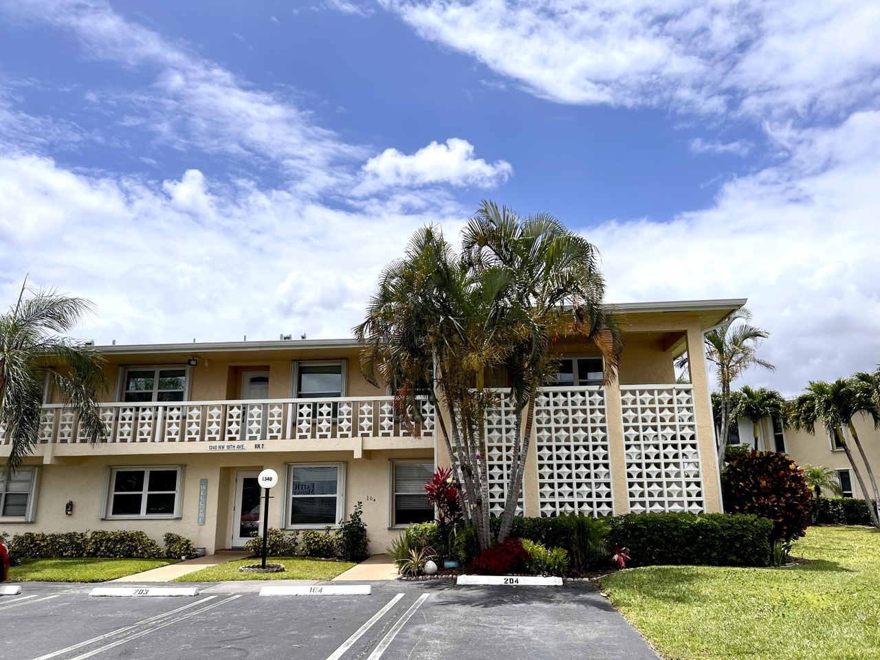 1340 NW 18th Ave #104, Delray Beach, FL 33445 | MLS# RX-10983442 | Redfin