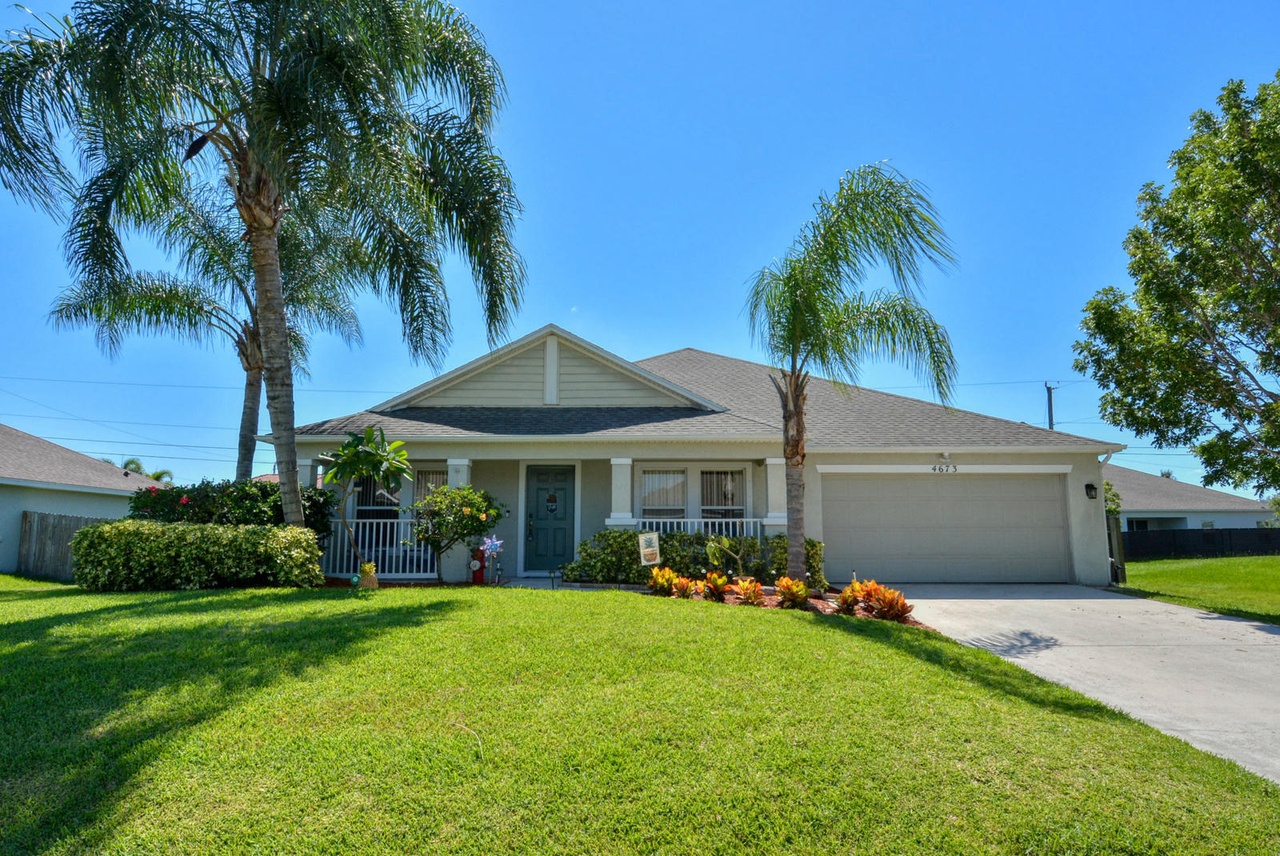 4673 SW Wade Dr, Port Saint Lucie, FL 34953 | MLS# RX-10631499 | Redfin