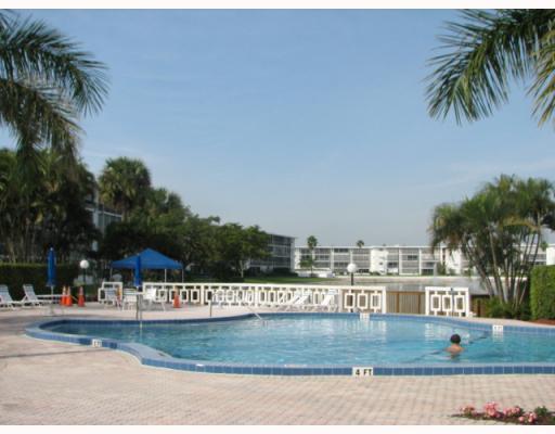 2640 S Garden Dr #305, Lake Worth, FL 33461