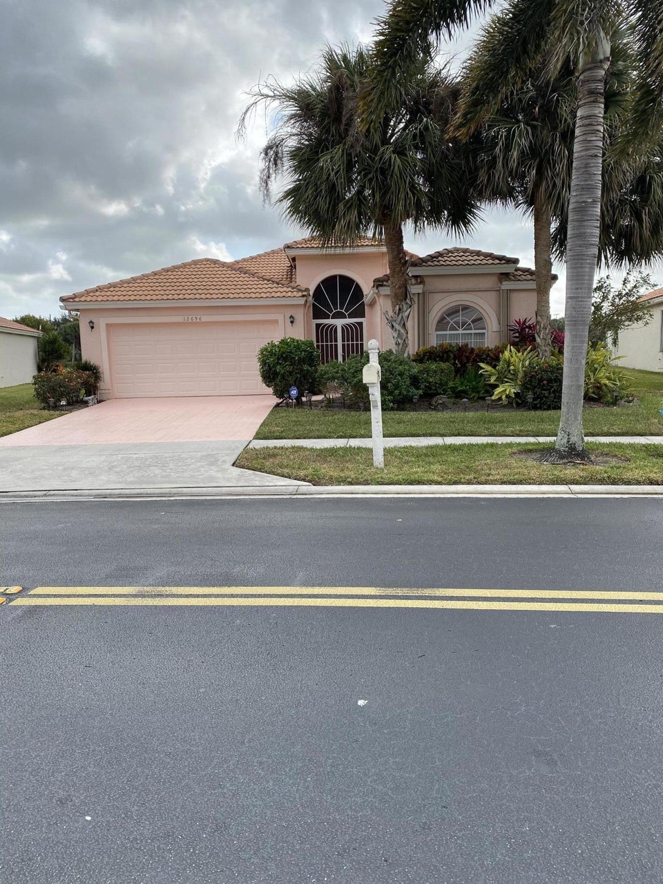 homes for sale in bristol lakes boynton beach fl