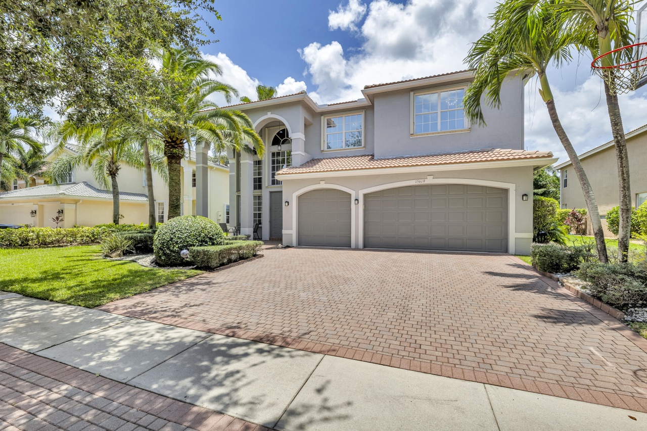 Apple - ma 15619 Messina Isle Ct, Delray Beach, FL 33446 | Redfin