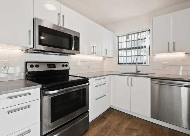 Property at 4640 Lucerne Lakes Blvd W #306, Lake Worth, FL 33467, 2 beds, 2 baths