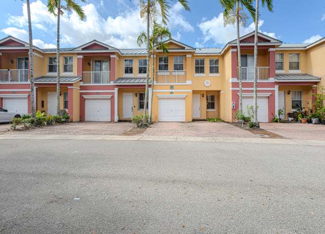 Property at 2320 Shoma Ln, Royal Palm Beach, FL 33414, 4 beds, 2.5 baths