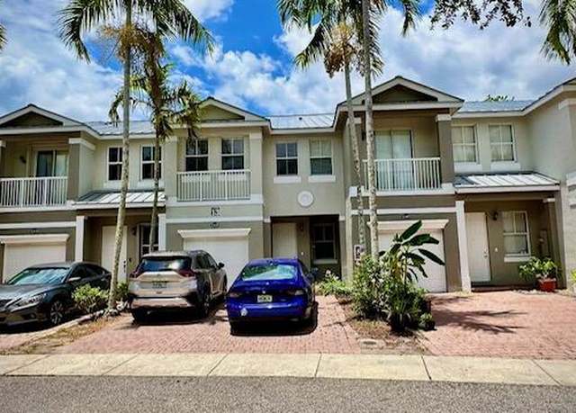 Property at 2320 Shoma Ln, Royal Palm Beach, FL 33414, 4 beds, 2.5 baths