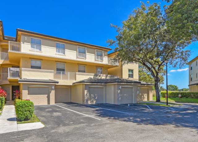 Property at 2040 Greenview Shores Blvd #216, Wellington, FL 33414, 3 beds, 2 baths